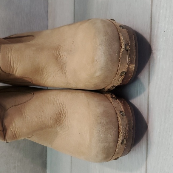 Ugg Australia Women Sheepskin Ankle Wood Wedge Boots shoes sz 7 - Picture 4 of 13